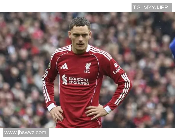 英超足球明星的女友们:她们的魅力与生活背后的故事揭秘 英超足球明星的女友们:她们的魅力与生活背后的故事揭秘